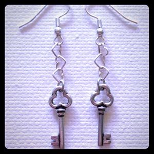 🗝❤️ Key and heart earrings ❤️🗝
